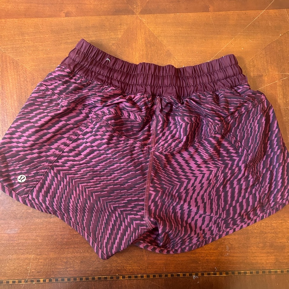 Lululemon Tracker Short Iii *4-Way Stretch - image 3